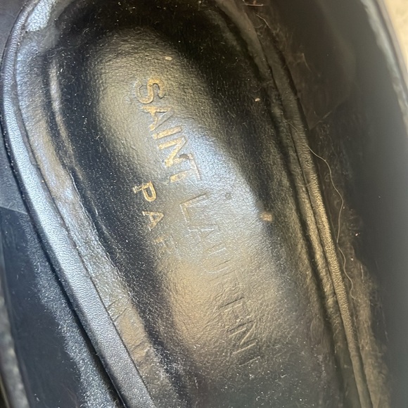 Saint Laurent Classic Black Leather Heels - Picture 3 of 9